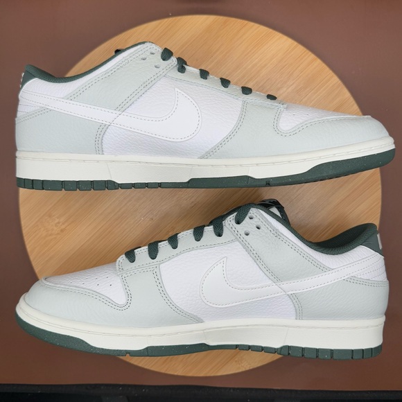 Nike Dunk Low Retro SE Photon Dust Vintage Green Size 11 Men's - Picture 5 of 11